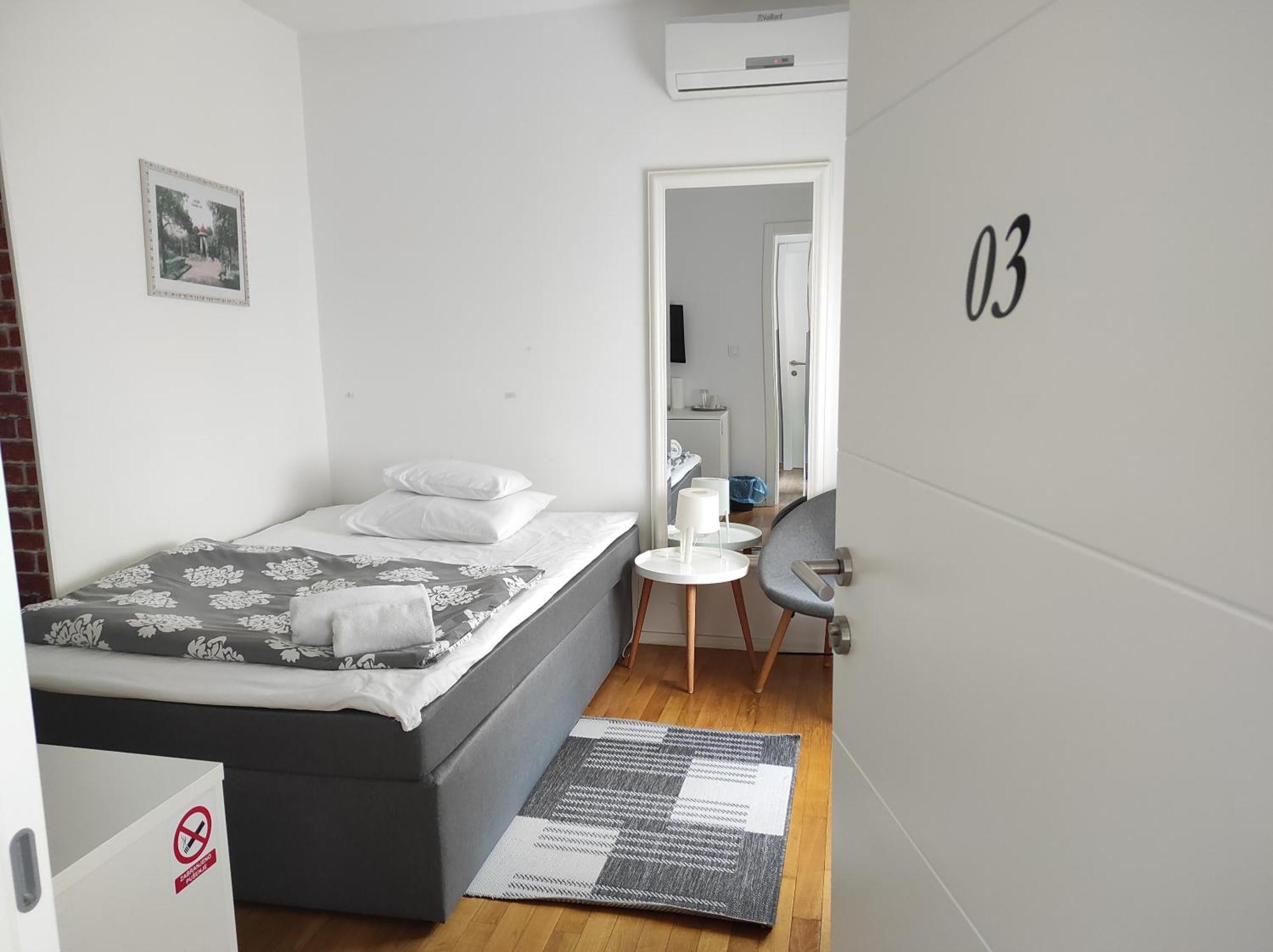 Home Apartmani I Sobe Osijek Eksteriør billede
