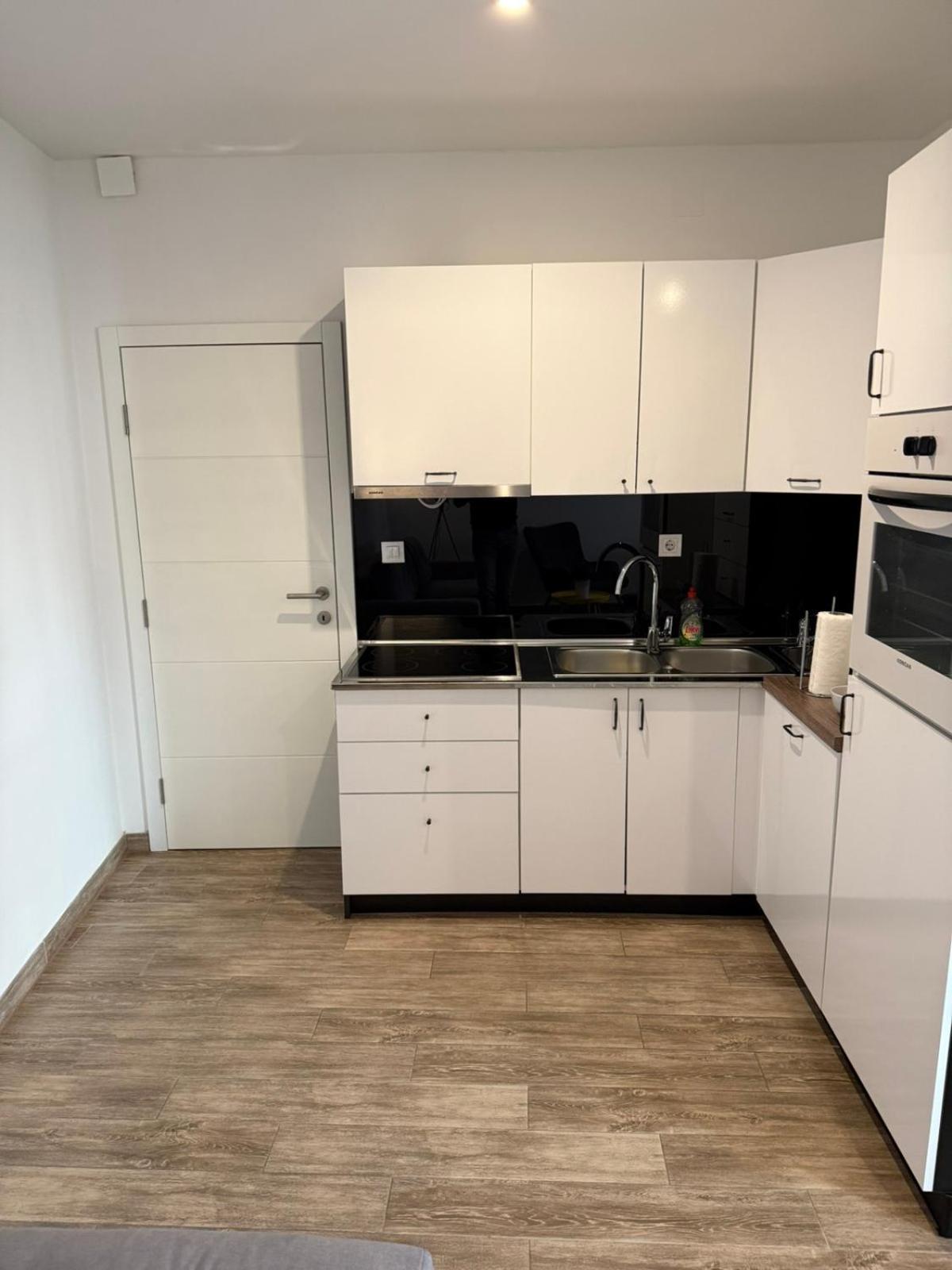 Home Apartmani I Sobe Osijek Eksteriør billede