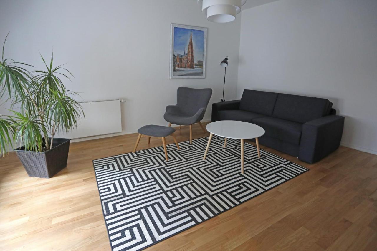 Home Apartmani I Sobe Osijek Eksteriør billede