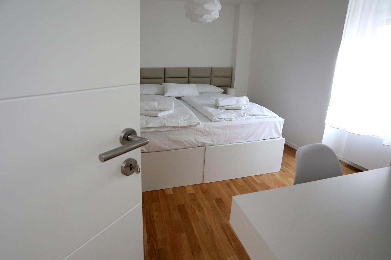 Home Apartmani I Sobe Osijek Eksteriør billede