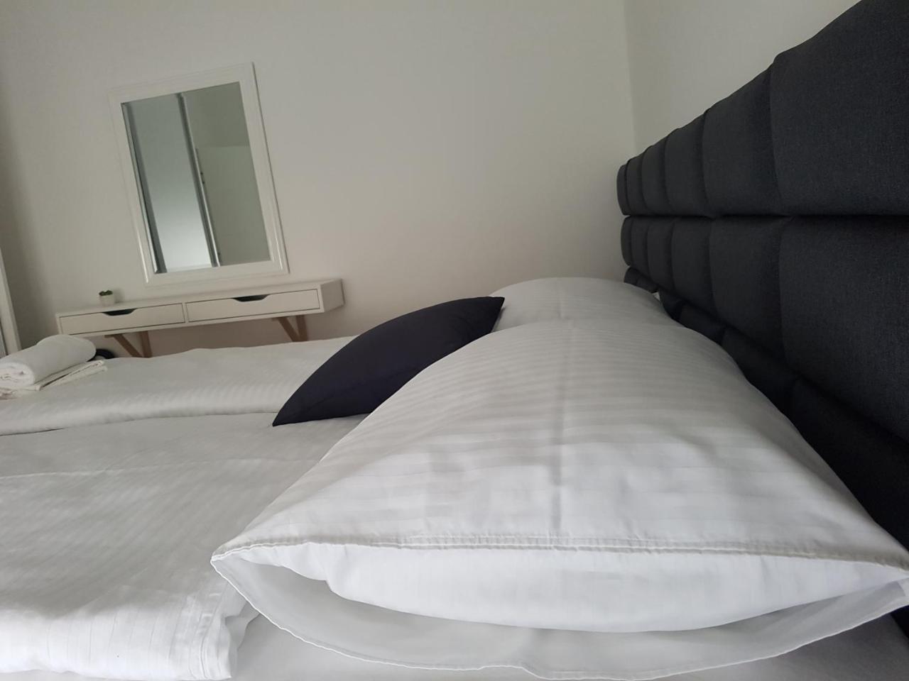 Home Apartmani I Sobe Osijek Eksteriør billede