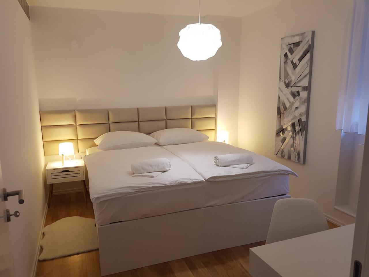 Home Apartmani I Sobe Osijek Eksteriør billede